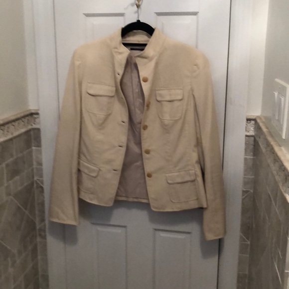 Elie Tahari Jackets & Blazers - elie tahari blazer 8